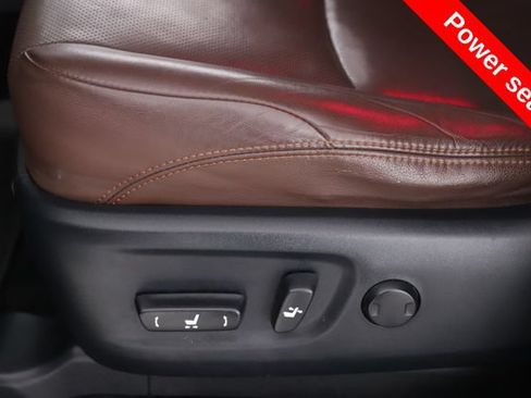 Used 2018 Toyota 4Runner Limited AWD/4WD image 19