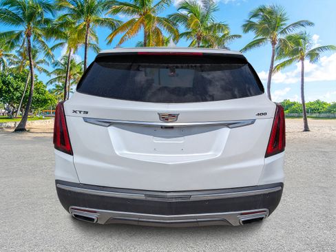 Used 2022 Cadillac XT5 Premium Luxury w/ Technology Package FWD image 4