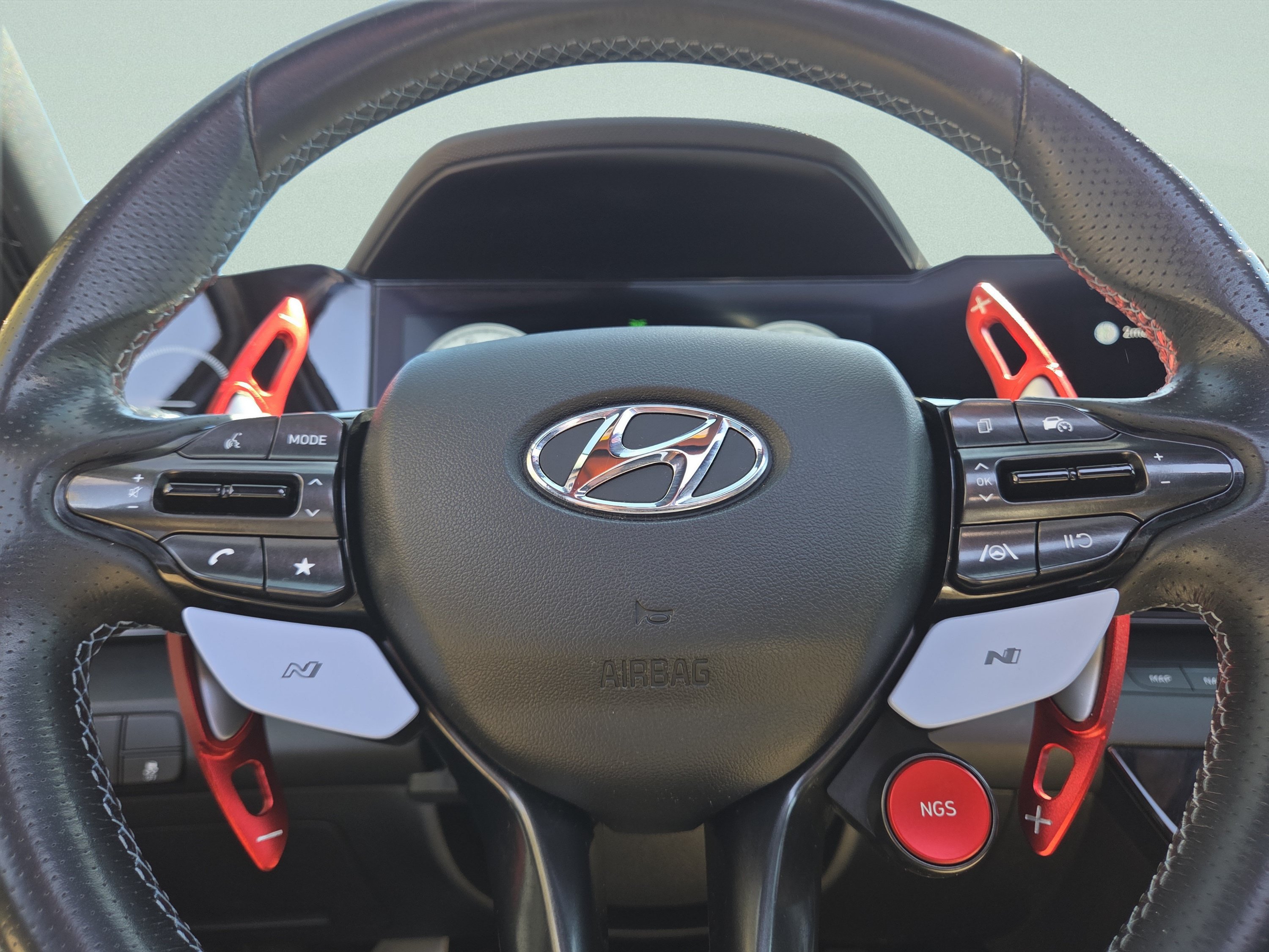 Used 2022 Hyundai Elantra N FWD image 32