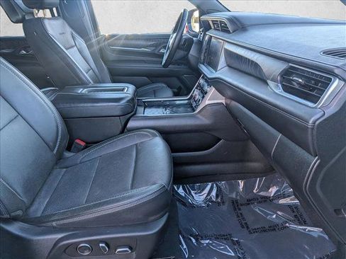 Used 2023 GMC Yukon XL Denali image 26
