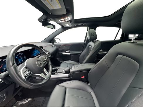 Used 2022 Mercedes-Benz GLA 250 4MATIC w/ Premium Package Lite image 19