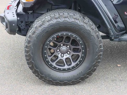 Used 2021 Jeep Wrangler Unlimited Rubicon w/ Xtreme Recon 35" Tire Package image 7