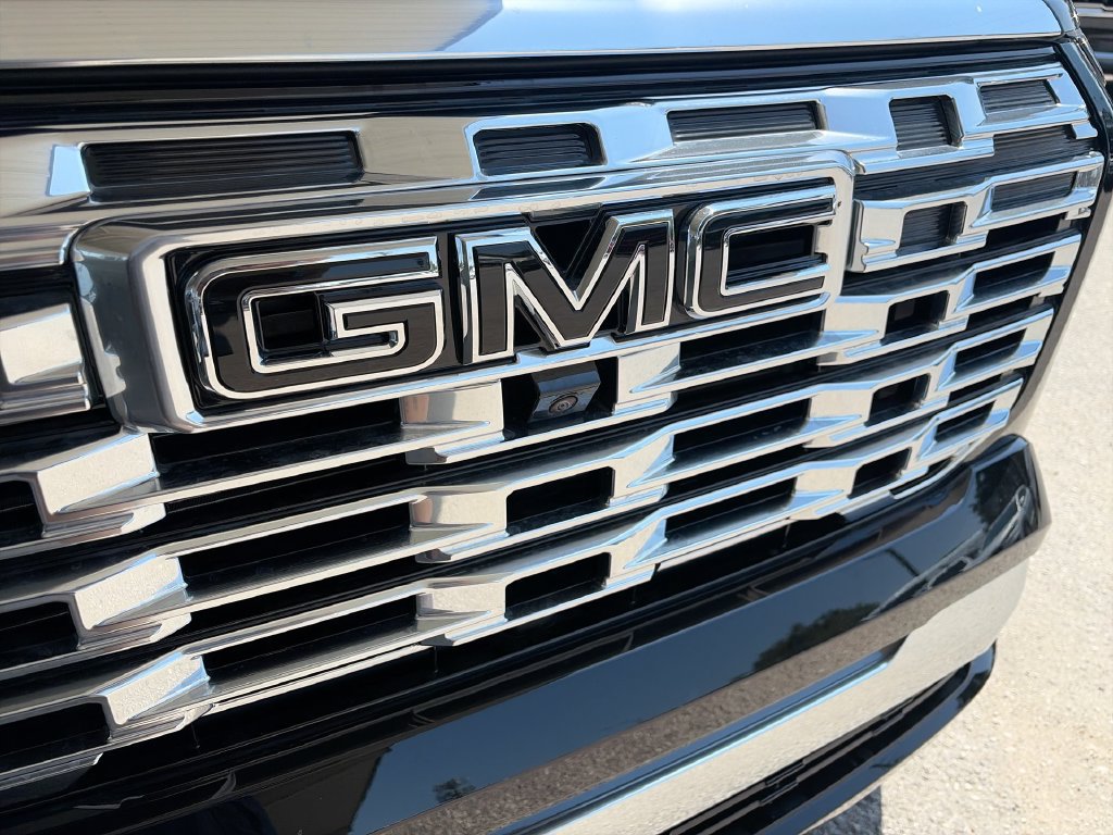 New 2026 GMC Terrain Denali w/ LPO, Black Badging Package AWD/4WD image 34