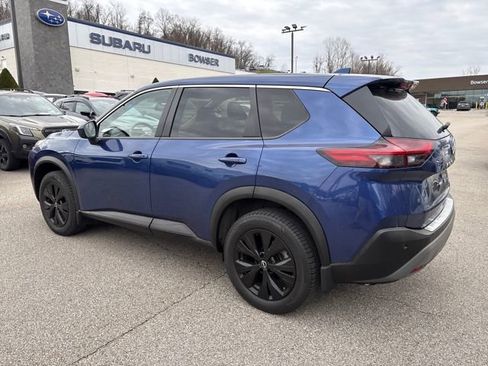 Certified 2023 Nissan Rogue SV image 3