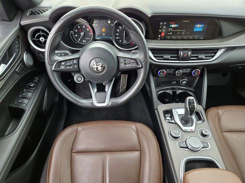 Used 2023 Alfa Romeo Stelvio Ti image 12
