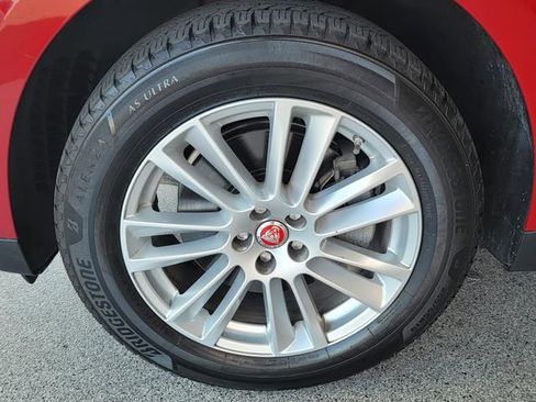 Used 2019 Jaguar F-PACE Prestige image 6