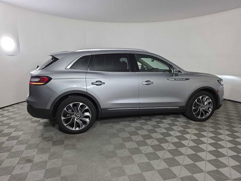 Used 2022 Lincoln Nautilus Reserve image 18