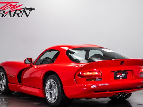 Used 1998 Dodge Viper GTS RWD image 3