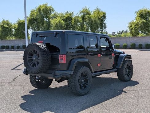 Used 2016 Jeep Wrangler Unlimited Sahara image 5