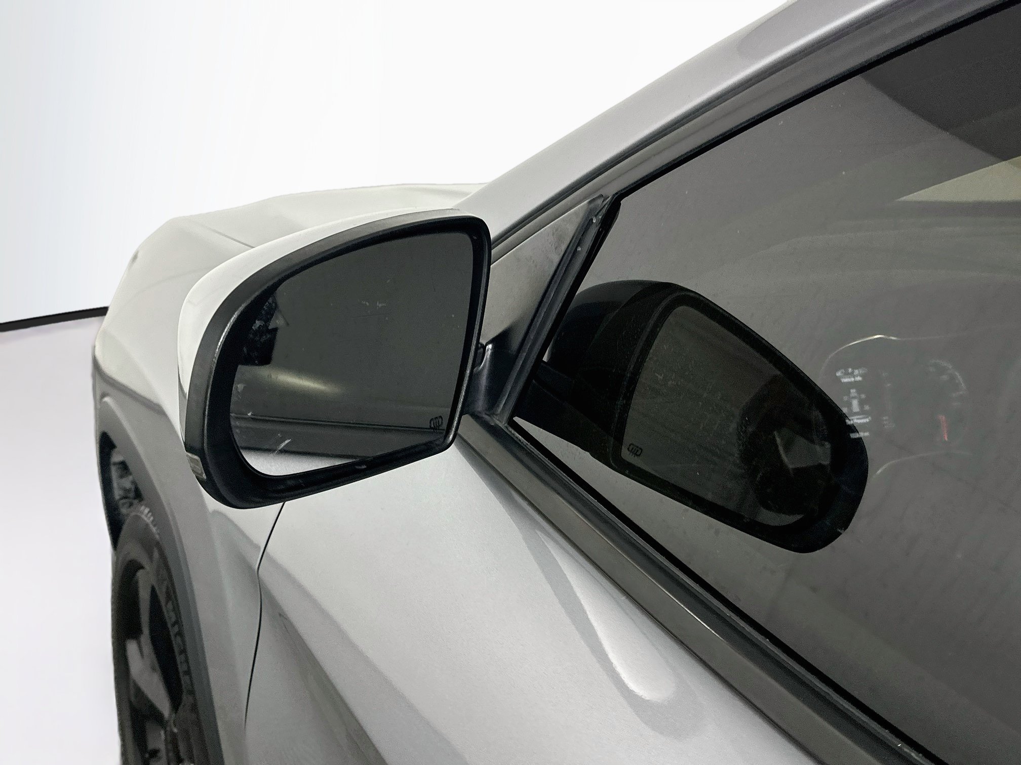 Used 2020 Jeep Cherokee Latitude Plus FWD image 16