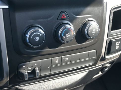 Used 2014 RAM 2500 SLT image 24