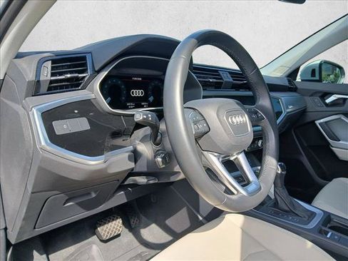 Used 2022 Audi Q3 2.0T Premium AWD/4WD image 9