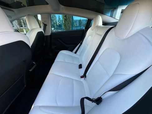 Used 2022 Tesla Model 3 Long Range image 14