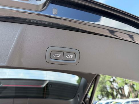 Certified 2025 Volvo XC40 B5 Core AWD/4WD image 26