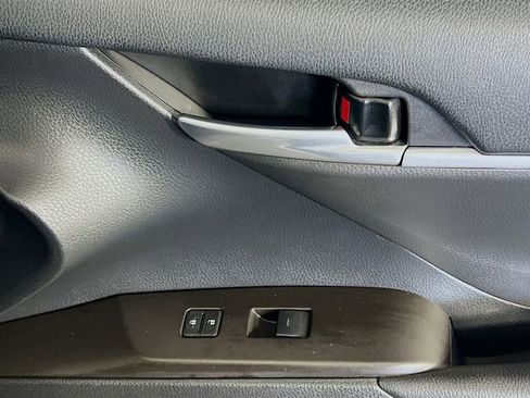 Used 2023 Toyota Camry LE image 32