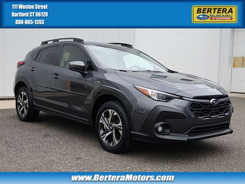 Used 2024 Subaru Crosstrek 2.0i Premium image 1