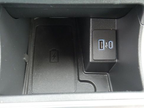 Used 2024 Ford Edge SEL w/ Convenience Package image 41