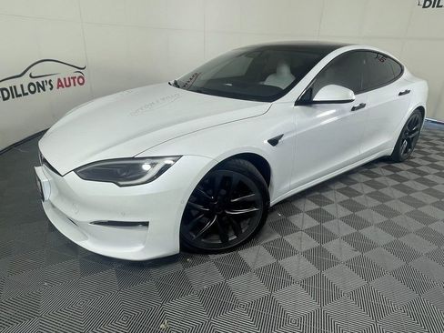 Used 2023 Tesla Model S Standard Range image 1