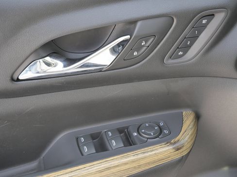 Used 2017 GMC Acadia Denali w/ Technology Package image 17