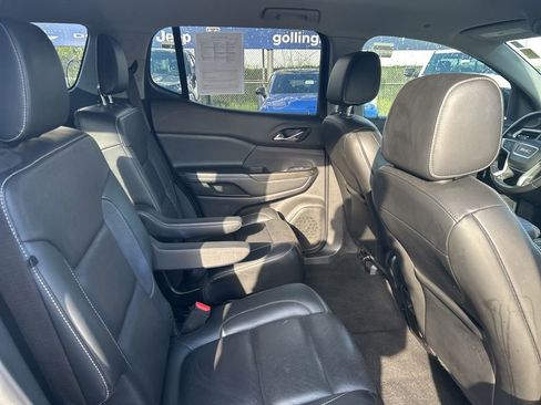 Used 2019 GMC Acadia SLT w/ LPO, Floor Liner Package FWD image 18