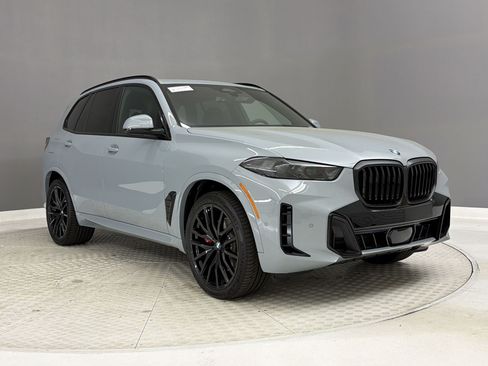 New 2026 BMW X5 sDrive40i w/ M Sport Package RWD image 7