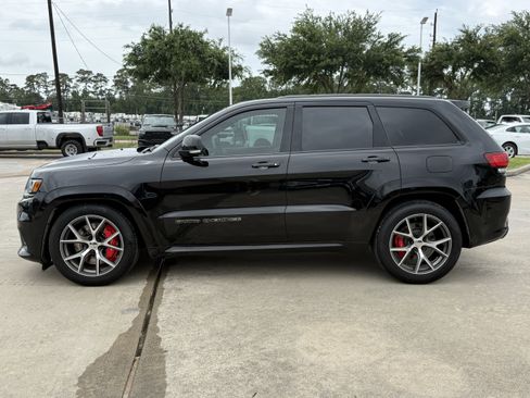 Used 2017 Jeep Grand Cherokee SRT AWD/4WD image 8
