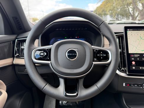 New 2026 Volvo XC90 T8 Plus AWD/4WD image 15