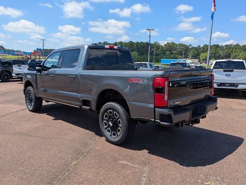 New 2026 Ford F250 Platinum w/ FX4 Off-Road Package AWD/4WD image 6