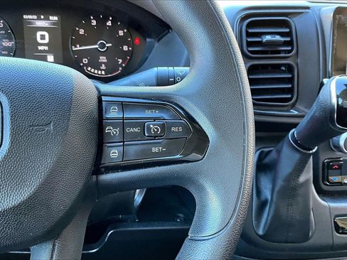 Used 2024 RAM ProMaster 2500 w/ Convenience Group image 28