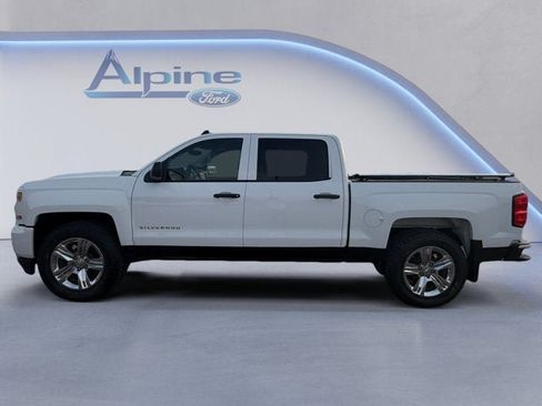 Used 2018 Chevrolet Silverado 1500 Custom w/ Custom Value Package AWD/4WD image 2