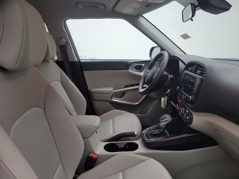 Used 2025 Kia Soul LX w/ LX Technology Package image 21