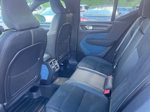 Used 2023 Volvo XC40 Recharge Ultimate AWD/4WD image 17