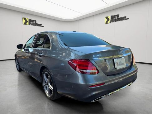 Used 2017 Mercedes-Benz E 300 image 5