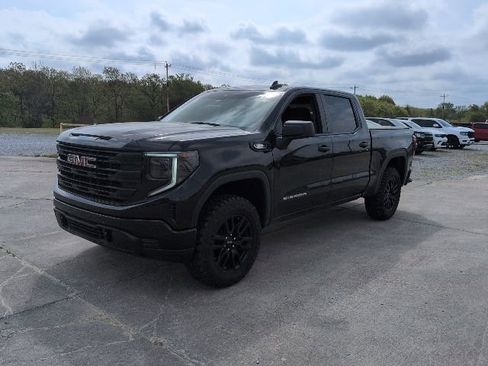 Used 2025 GMC Sierra 1500 Pro w/ Graphite Edition image 2