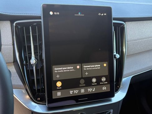 New 2026 Volvo XC90 B6 Ultra w/ Lounge Package image 17