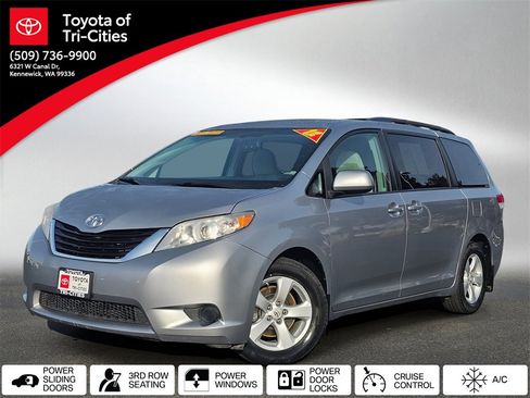 Used 2012 Toyota Sienna LE w/ Towing Pkg image 33