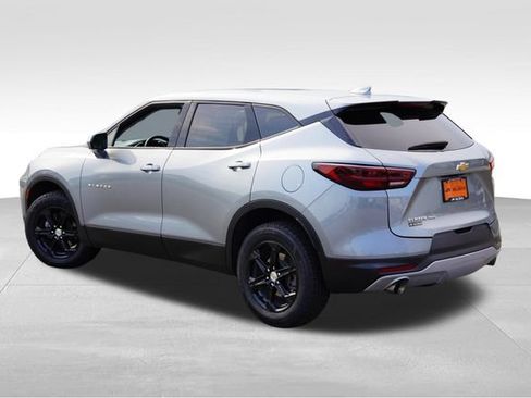 Used 2025 Chevrolet Blazer LT AWD/4WD image 9