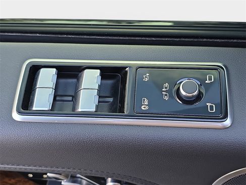 Used 2022 Land Rover Range Rover Westminster Edition image 32