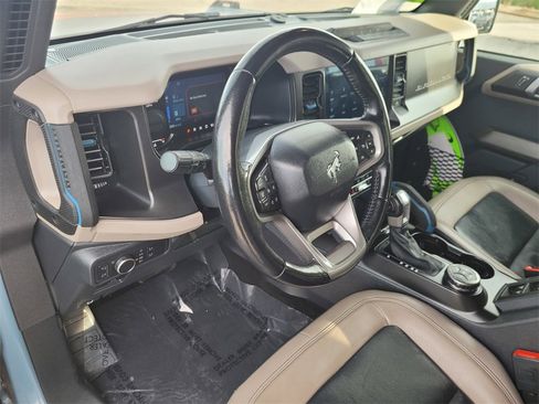 Used 2021 Ford Bronco Wildtrak image 14