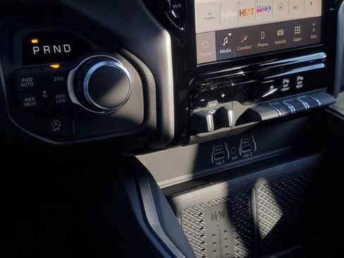 New 2026 RAM 1500 4x4 Crew Cab image 13