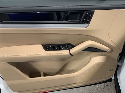 New 2026 Porsche Cayenne E-Hybrid Coupe image 13