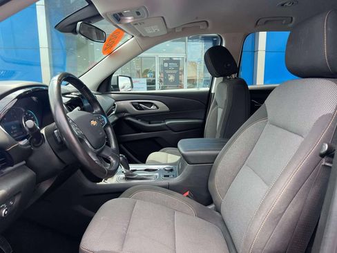 Used 2020 Chevrolet Traverse LT w/ Driver Confidence II Package AWD/4WD image 14