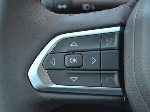 New 2026 Jeep Compass Latitude image 17