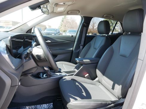 Used 2025 Buick Encore GX Preferred AWD/4WD image 34
