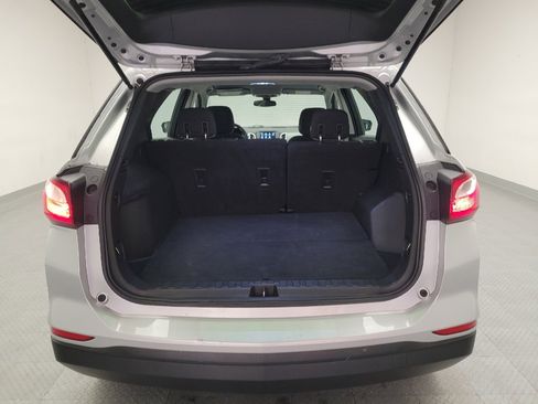 Used 2019 Chevrolet Equinox LS FWD image 29