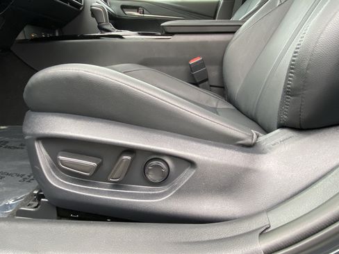 Used 2026 Toyota Camry XSE FWD image 15