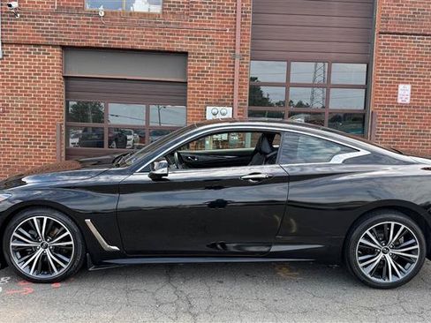 Used 2021 INFINITI Q60 3.0t Luxe w/ Essential Package AWD/4WD image 6