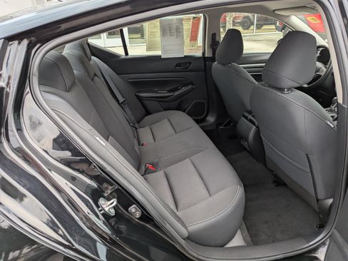 Used 2023 Nissan Altima 2.5 SV image 16