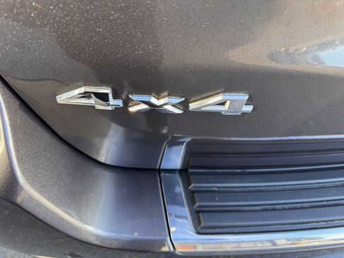 Used 2017 Jeep Grand Cherokee Limited w/ Luxury Group II image 10