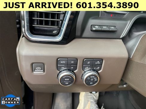 Used 2024 GMC Sierra 3500 Denali w/ Technology Package image 12